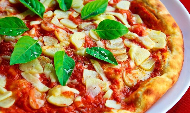 pizza-albahaca pizza-albahaca