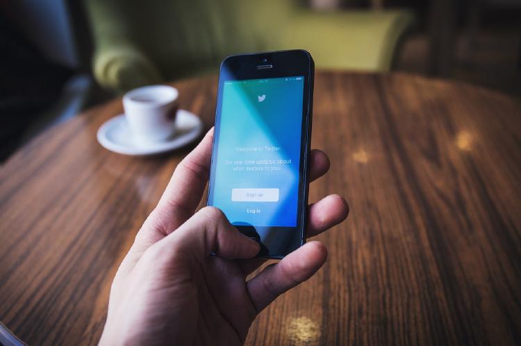 twitter-telefono twitter-telefono