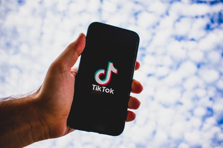 tiktok-telefono tiktok-telefono